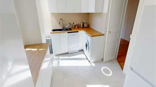 Rooms in Paris 17ème arrondissement - photo 10