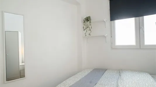 Rooms in Mislata - photo 7