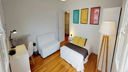 Room for rent in Boulogne-Billancourt, Île-de-France