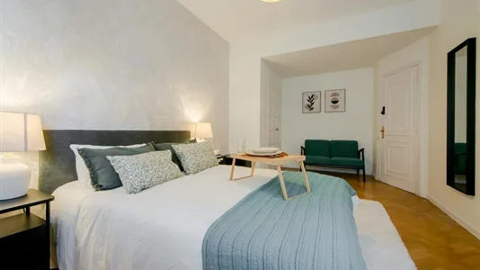 Rooms in Madrid Chamberí - photo 4