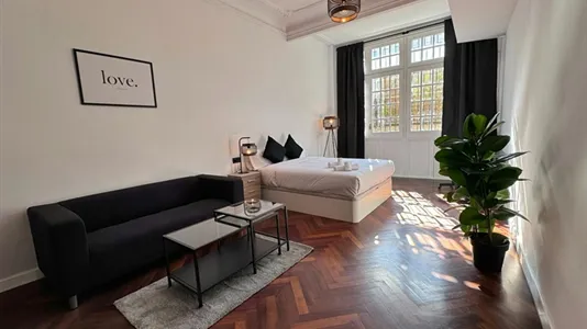 Rooms in Barcelona Eixample - photo 5