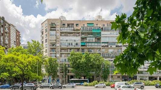 Rooms in Madrid Chamartín - photo 9