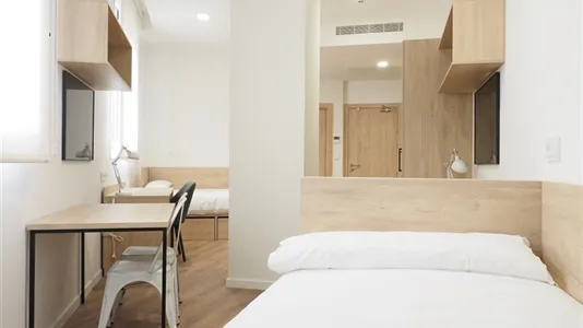 Rooms in Bilbao - photo 7