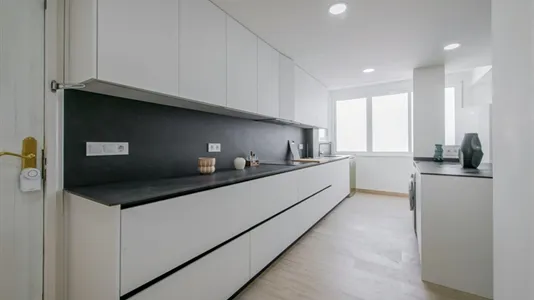 Rooms in Madrid Salamanca - photo 8