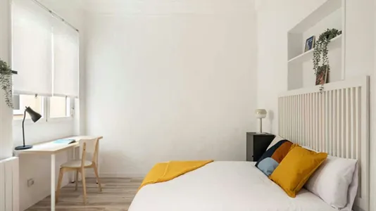 Rooms in Madrid Chamberí - photo 1