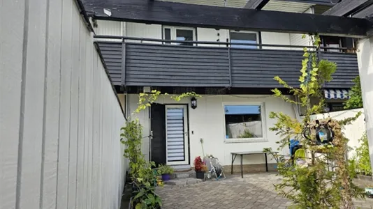 Houses in Haninge - photo 1