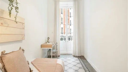 Rooms in Madrid Centro - photo 4