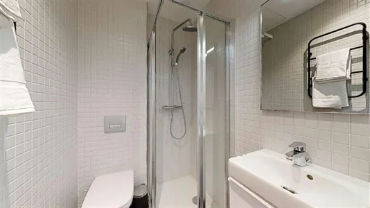 Rooms in Paris 17ème arrondissement - photo 3