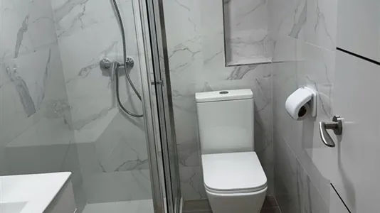 Rooms in Málaga - photo 6