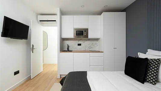 Rooms in Madrid Centro - photo 5