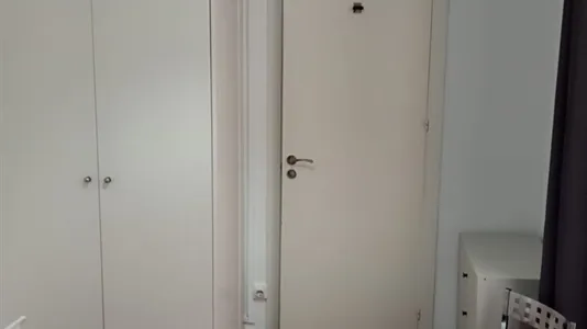 Rooms in Barcelona Ciutat Vella - photo 6