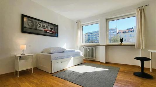 Rooms in Augsburg - photo 2