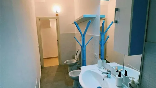 Rooms in Napoli Municipalità 3 - photo 5