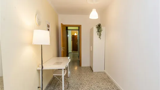 Rooms in Málaga - photo 9