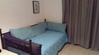 Room for rent in Milano Zona 6 - Barona, Lorenteggio, Milan