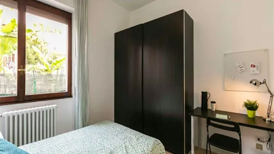 Rooms in Milano Zona 8 - Fiera, Gallaratese, Quarto Oggiaro - photo 3