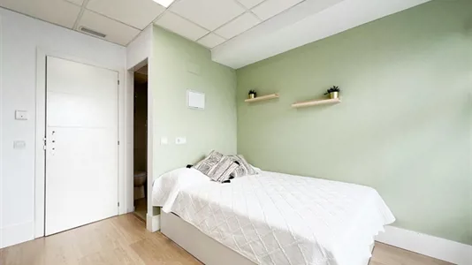 Rooms in Madrid Chamberí - photo 3