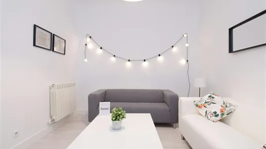 Rooms in Madrid Centro - photo 9