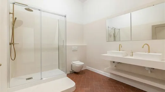 Rooms in Barcelona Ciutat Vella - photo 9