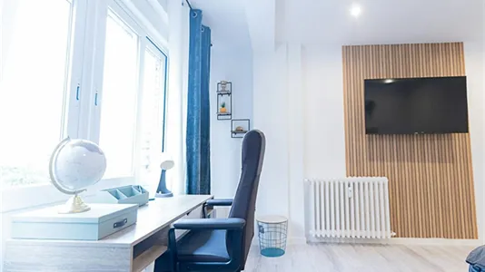 Rooms in Madrid Chamartín - photo 9