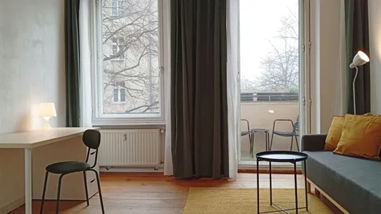 Apartments in Berlin Neukölln - photo 2