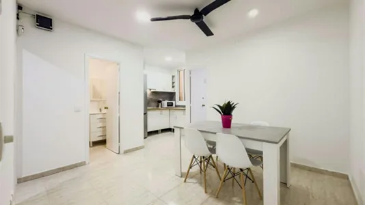 Rooms in Barcelona Ciutat Vella - photo 4