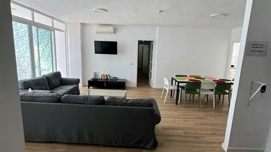 Rooms in Málaga - photo 8