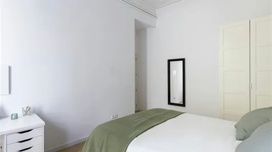 Rooms in Barcelona Eixample - photo 7