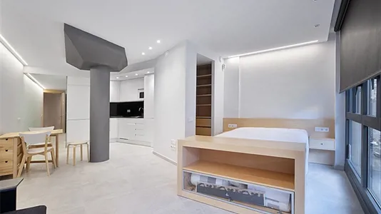 Apartments in Barcelona Eixample - photo 2