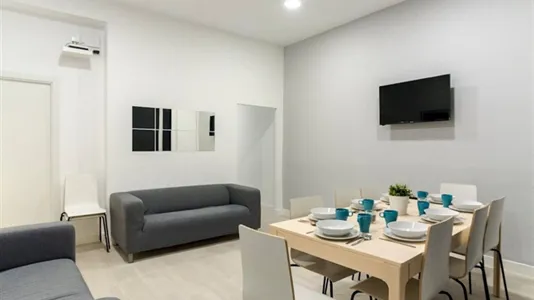 Rooms in Madrid Centro - photo 4