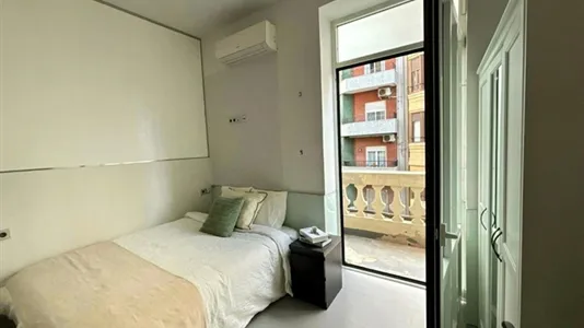 Rooms in Valencia Ciutat Vella - photo 1