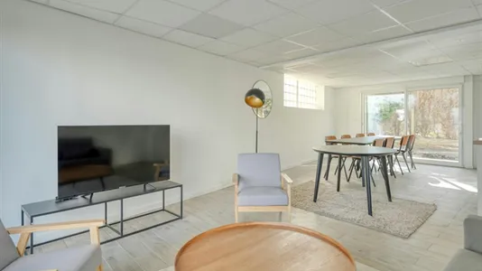 Apartments in Bobigny - photo 5