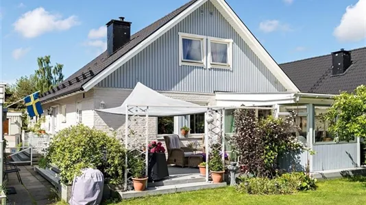 Houses in Sigtuna - photo 2