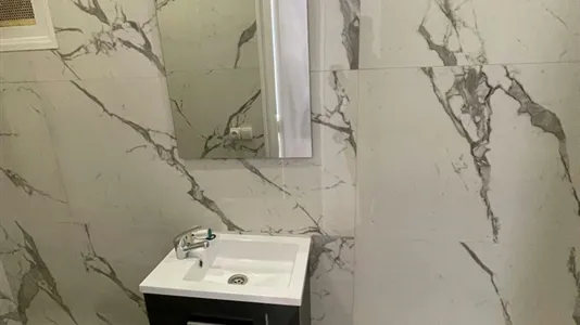 Rooms in Barcelona Sants-Montjuïc - photo 5