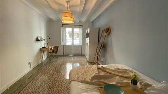 Rooms in Barcelona Ciutat Vella - photo 6