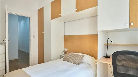 Rooms in Madrid Salamanca - photo 3