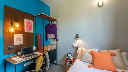 Room for rent in Barcelona Sant Martí, Barcelona