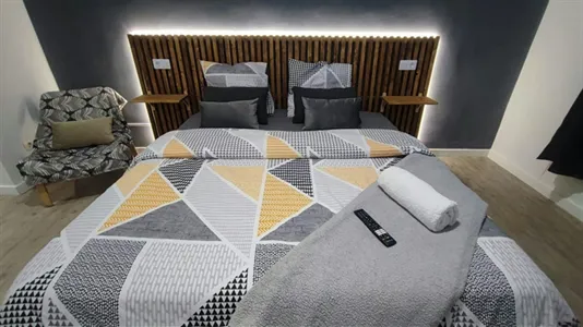 Rooms in Barcelona Ciutat Vella - photo 6