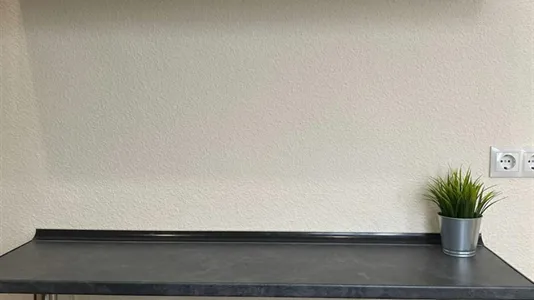 Rooms in Madrid Tetuán - photo 10