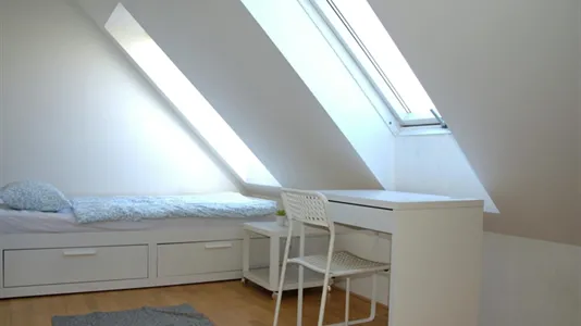 Rooms in Prague 5 - photo 1