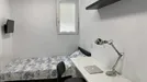 Room for rent, Madrid Moncloa-Aravaca, Madrid, &lt;span class=&quot;blurred street&quot; onclick=&quot;ProcessAdRequest(10588916)&quot;&gt;&lt;span class=&quot;hint&quot;&gt;See streetname&lt;/span&gt;[xxxxxxxxxxxxx]&lt;/span&gt;