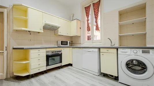 Rooms in Madrid Salamanca - photo 9