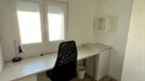 Room for rent, Zaragoza, Aragón, &lt;span class=&quot;blurred street&quot; onclick=&quot;ProcessAdRequest(14221717)&quot;&gt;&lt;span class=&quot;hint&quot;&gt;See streetname&lt;/span&gt;[xxxxxxxxxxxxx]&lt;/span&gt;
