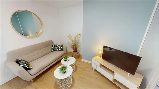 Rooms in Grenoble - photo 3