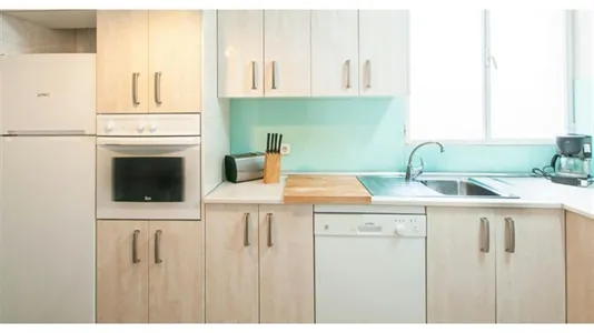 Rooms in Madrid Centro - photo 9