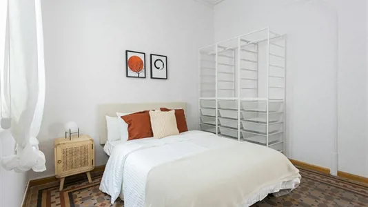 Rooms in Barcelona Ciutat Vella - photo 3