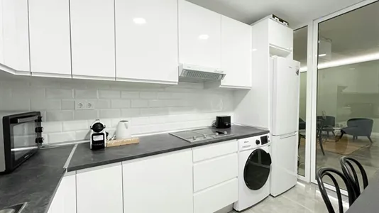 Rooms in Madrid Centro - photo 10