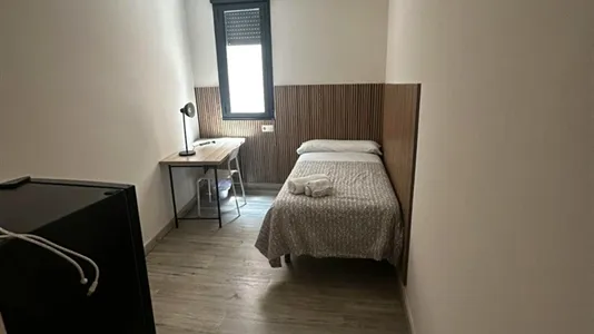 Rooms in León - photo 2