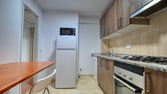 Rooms in Madrid Ciudad Lineal - photo 5