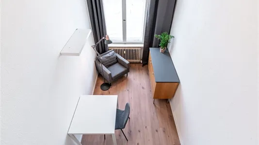 Rooms in Berlin Mitte - photo 9